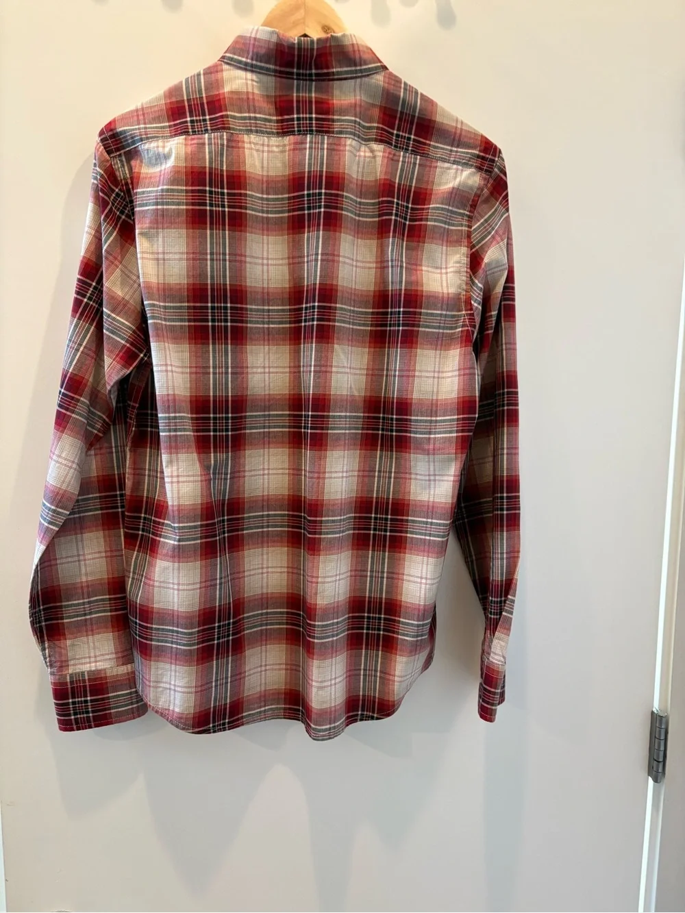Banana Republic Red and White Plaid Button-Down Shirt - Slim Fit Untucked